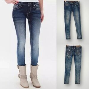 Rock Revival Alivia Skinny Jeans Embroidered Stretch Denim Low Rise EUC
